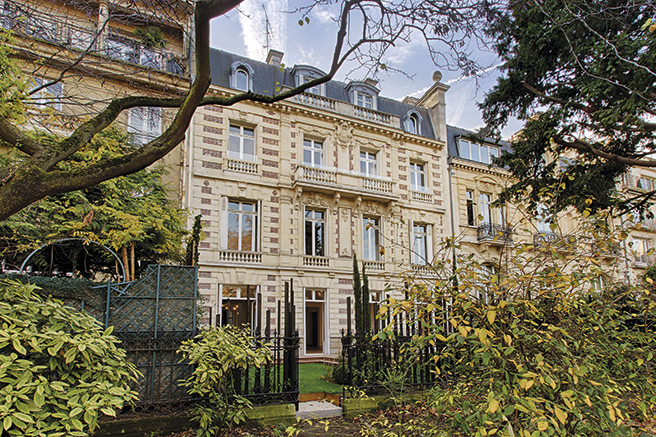 Private mansions in Paris