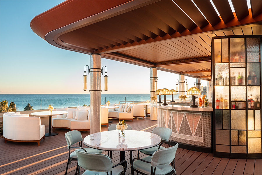 Luxury property magazine - Article Anantara Plaza. - main Photo