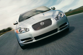 Jaguar XF : le luxe sportif