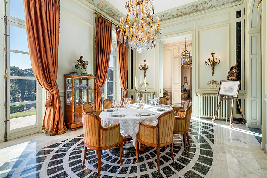 Luxury property magazine - Article John Taylor Rive Gauche - main Photo