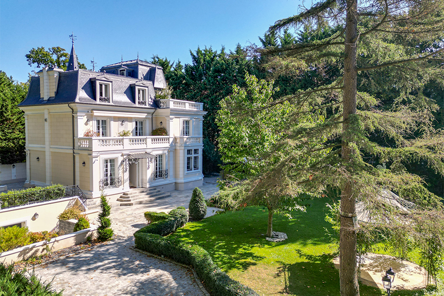 Luxury property magazine - Article Nicolas Pisani & Laurent Romor - main Photo