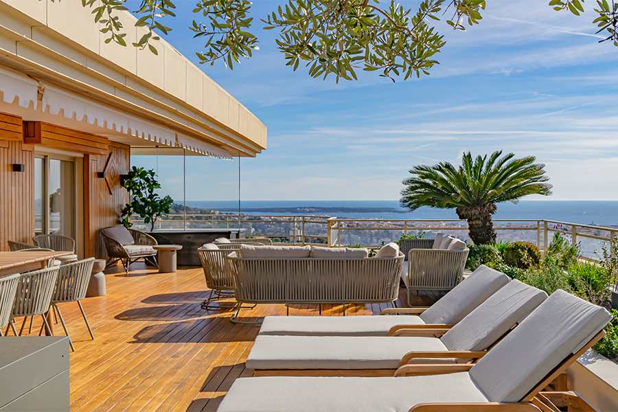 Luxury property magazine - Article John Taylor - main Photo