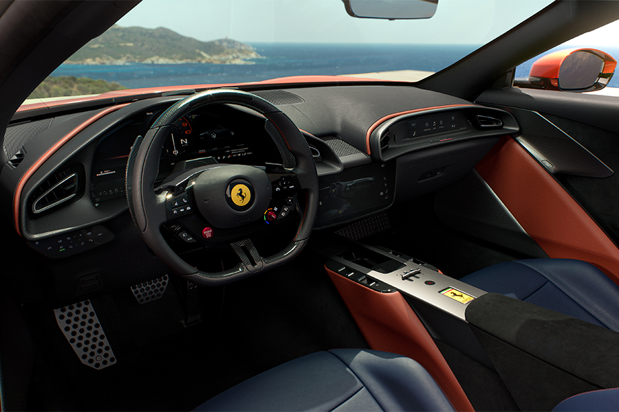 Luxury property magazine - Article ferrari amalfi spider - main Photo
