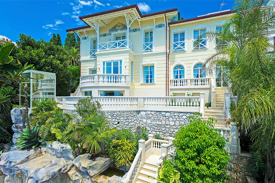 Luxury property magazine - Article Cap Martin Properties - main Photo