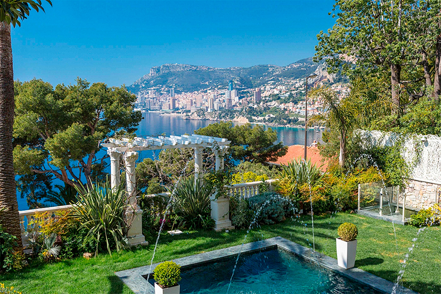 Luxury property magazine - Article Cap Martin Properties - main Photo