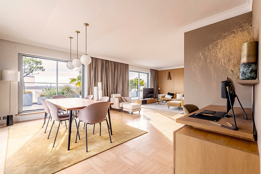 Luxury property magazine - Article Barnes Saint-Honoré - main Photo