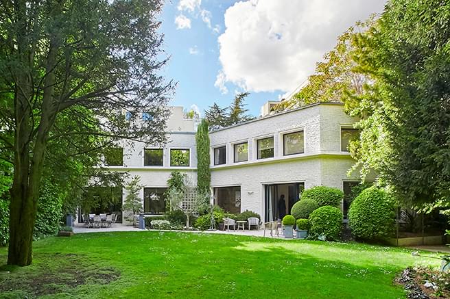 Gardens of eden at the heart of Paris