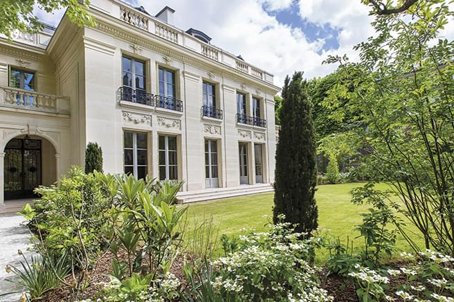 Exceptional residences in Paris and its surrounding area