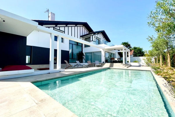 Region of Pays Basque : find your exceptional property among our 309 prestigious sales and rental advertisements