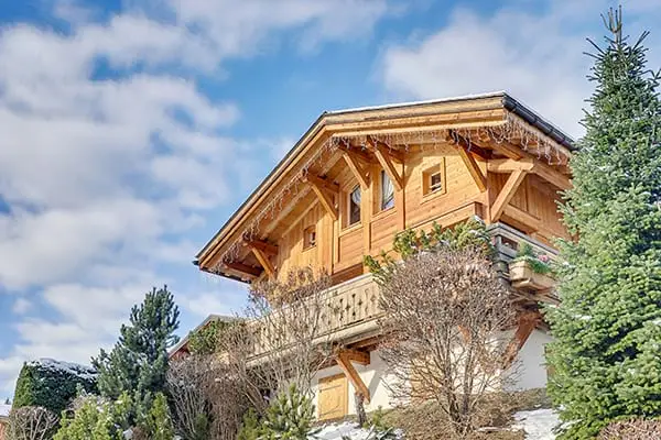 Immobilier de luxe dans les Alpes : trouvez votre bien d'exception parmi nos 369 annonces à la vente et en location de prestige