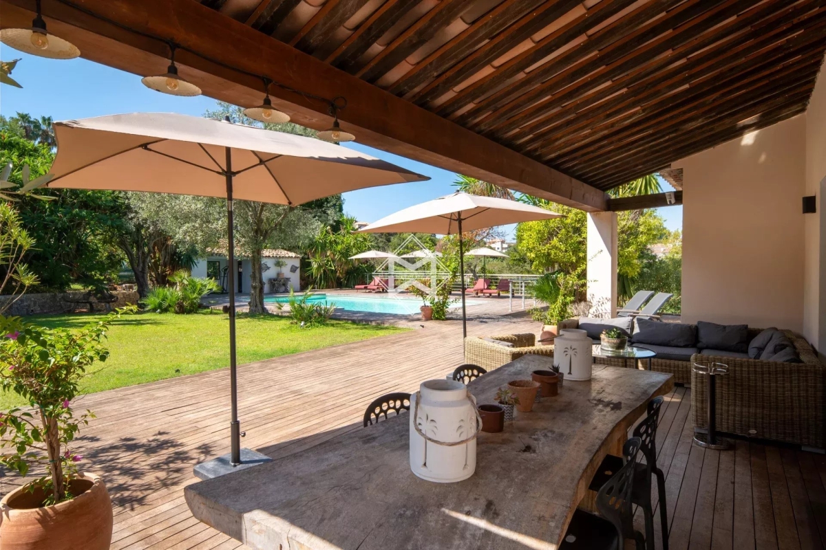 Maison de luxe à vendre à Cannes, 2 350 000 €, Photo 2