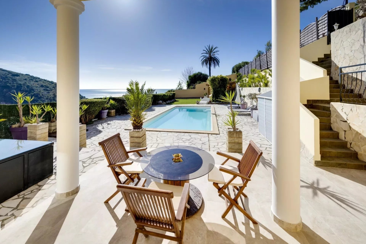 Luxury House for sale in Èze, 2 500 000 €, Photo 1