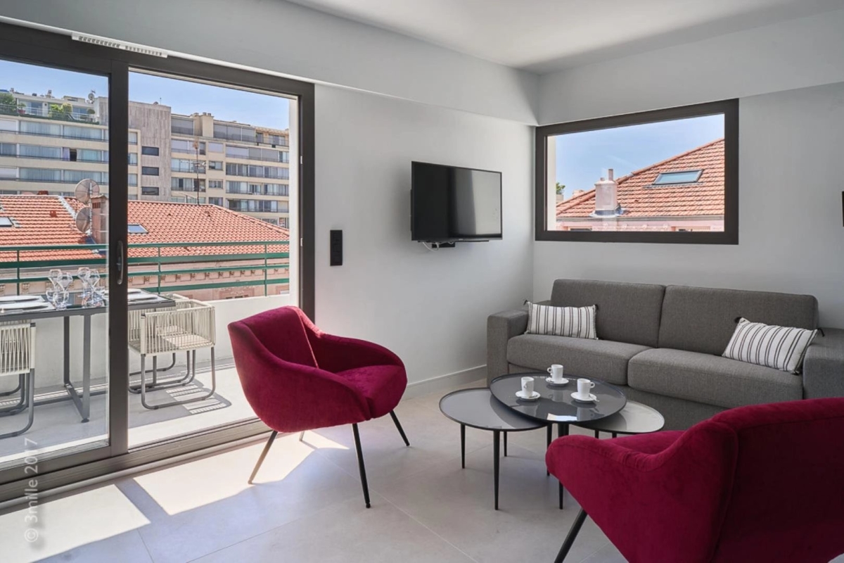 Luxury Apartment for sale in Cannes, 695 000 €, Photo 3