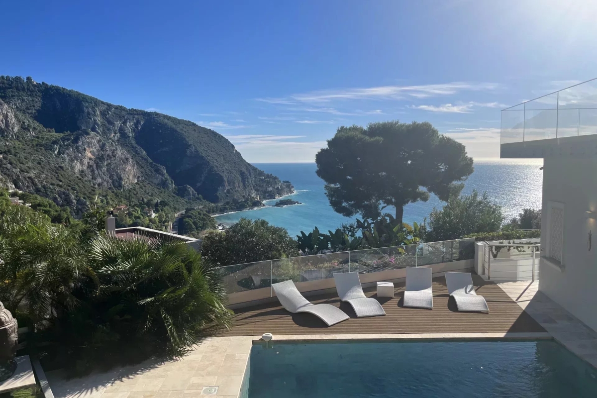 Luxury House for sale in Èze, 3 000 000 €, Photo 1