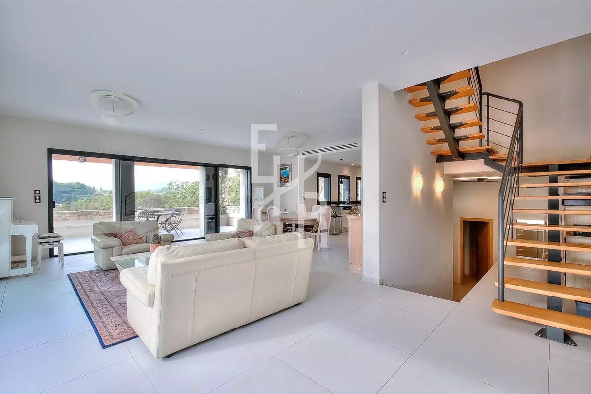 Luxury House for sale in Mougins, 2 200 000 €, Photo 3