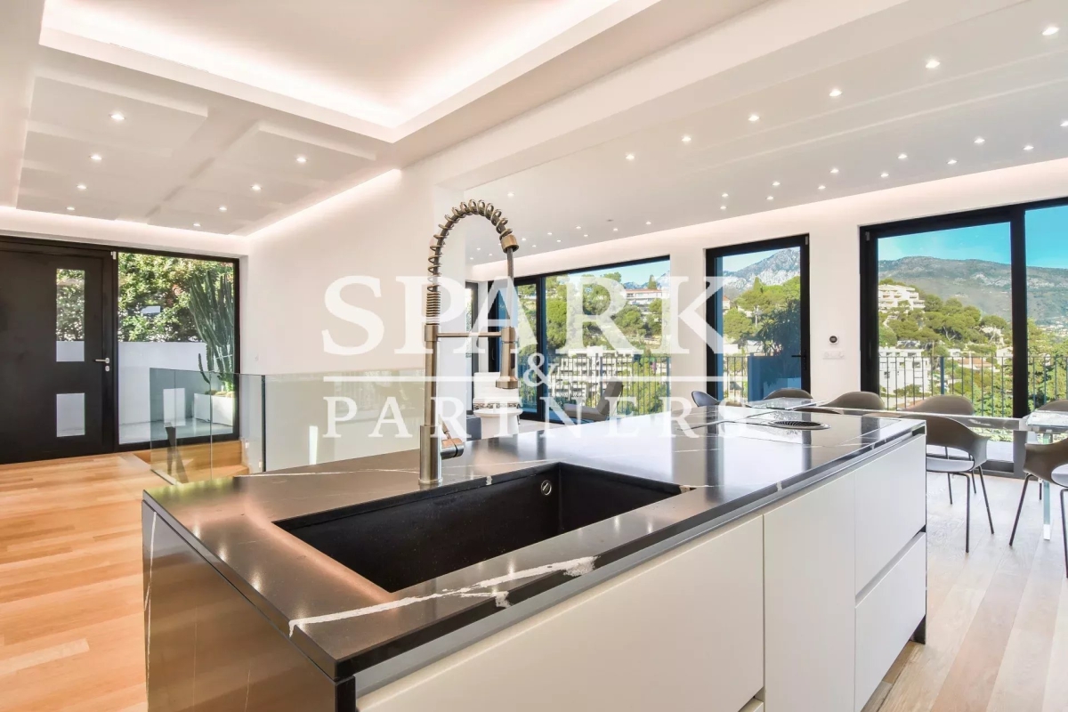 Luxury House for sale in Roquebrune-Cap-Martin, 3 500 000 €, Photo 3