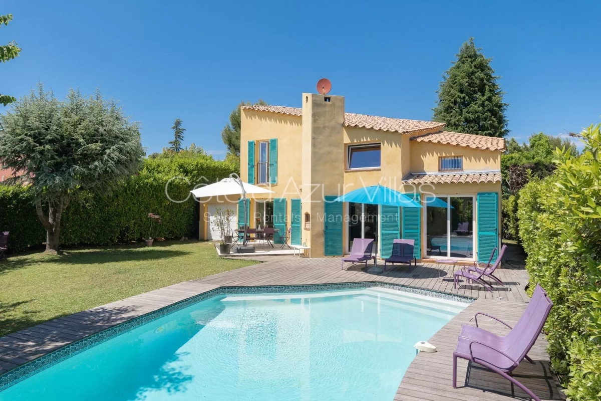 Maison de luxe à louer à Valbonne, 3 500 €, Photo 1