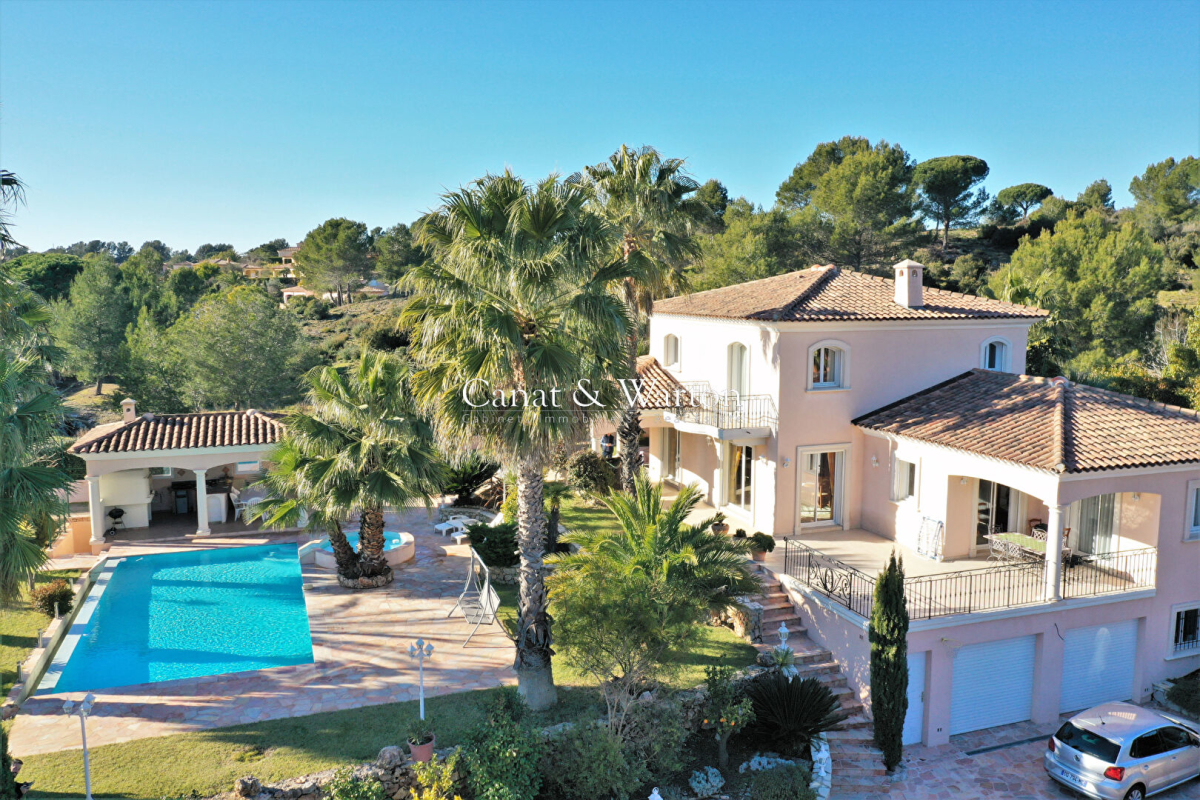Maison de luxe à vendre à Saint-Raphaël, 1 444 000 €, Photo 1