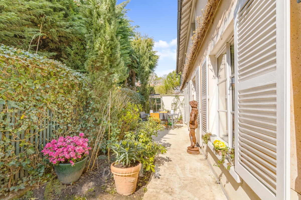 Maison de luxe à vendre à Bailly, 640 000 €, Photo 2
