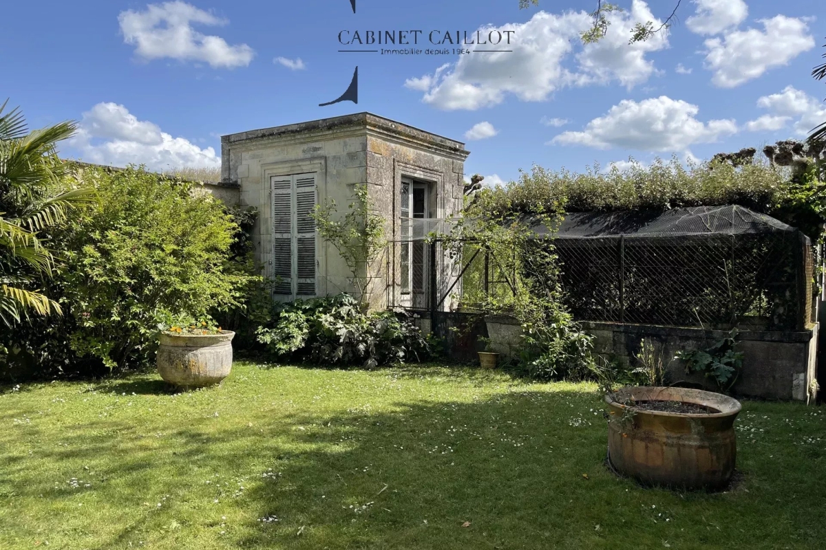 Maison de luxe à vendre à Saintes, 546 000 €, Photo 3