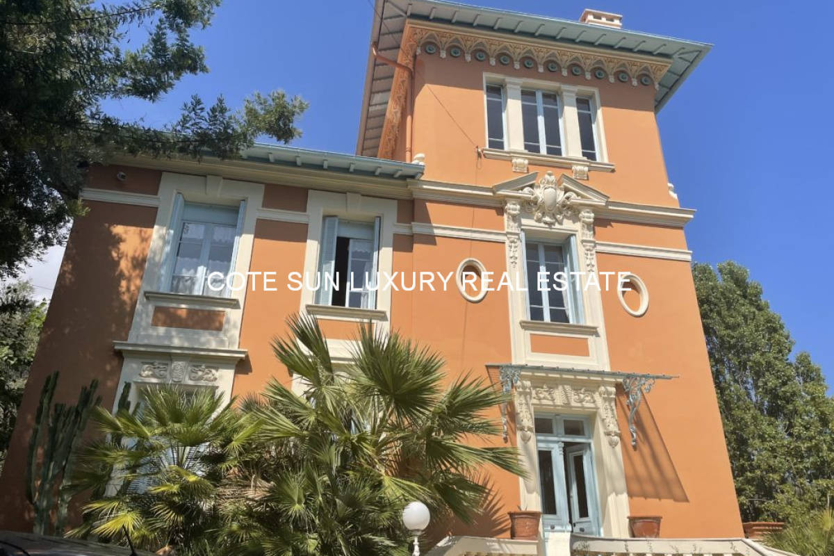 House, luxury and prestige, for sale Menton 10 main rooms 475m² 2442965