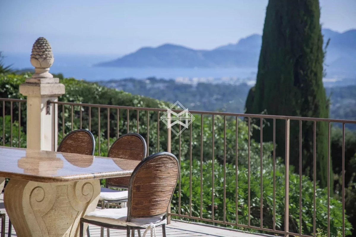 Luxury House for sale in Mougins, 3 900 000 €, Photo 2