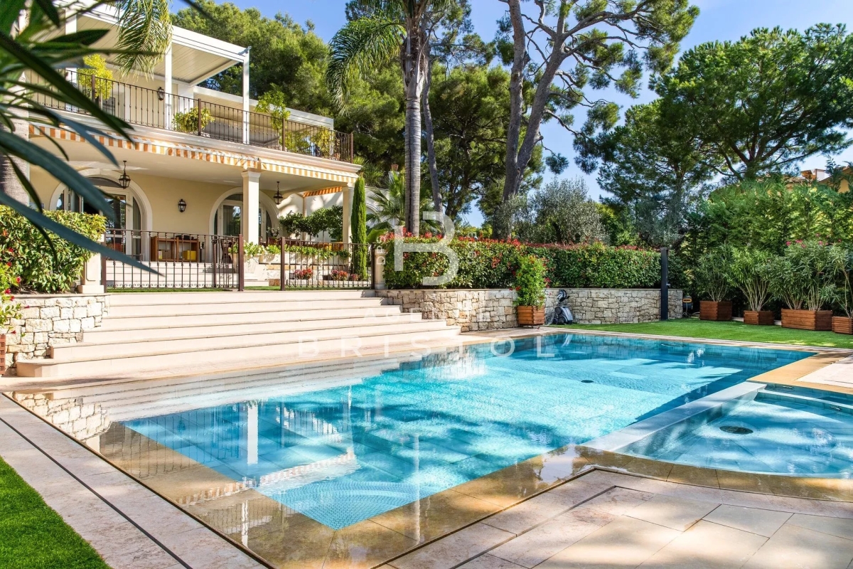 Maison de luxe à vendre à Saint-Jean-Cap-Ferrat, 7 000 000 €, Photo 2
