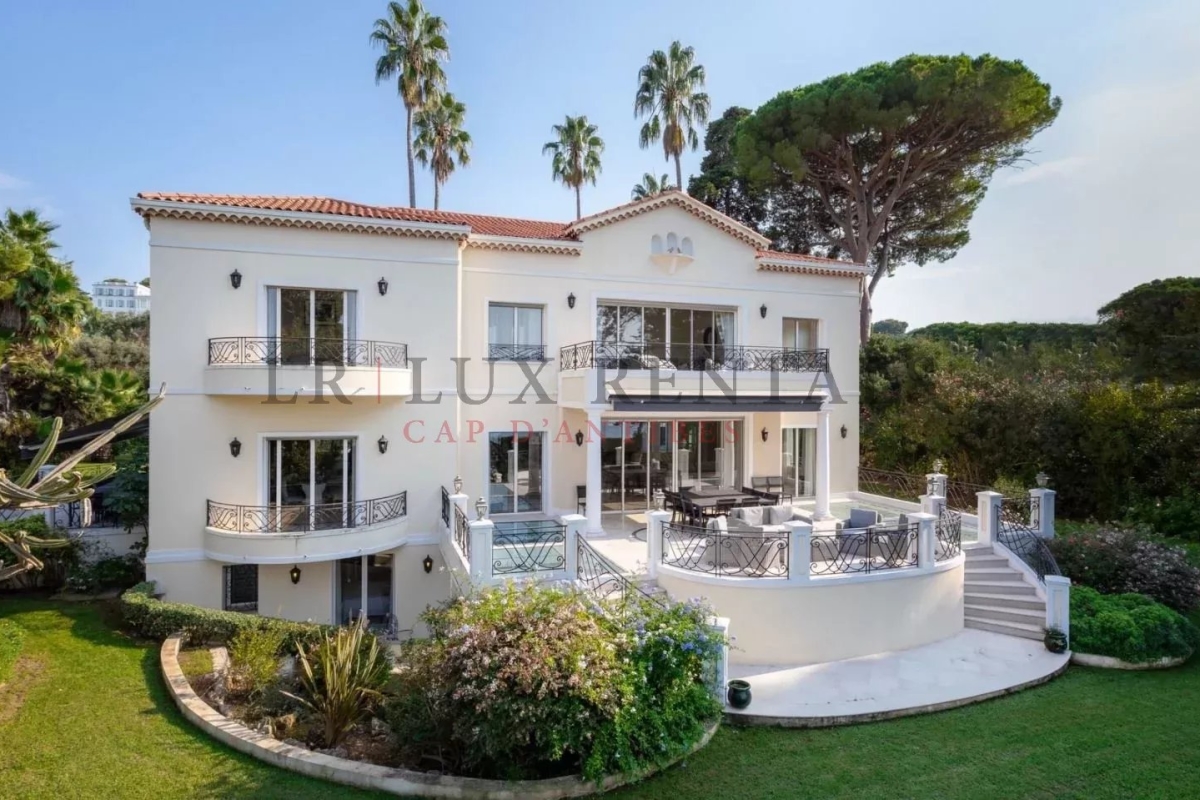 House, luxury and prestige, for sale Cap d'Antibes 11 main rooms 600m² 2537960