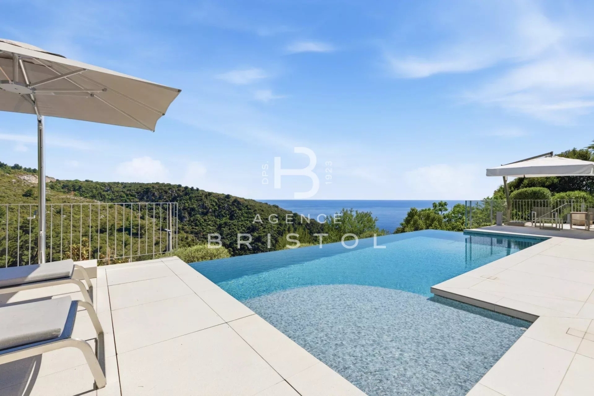 Luxury House for sale in Èze, 3 750 000 €, Photo 1
