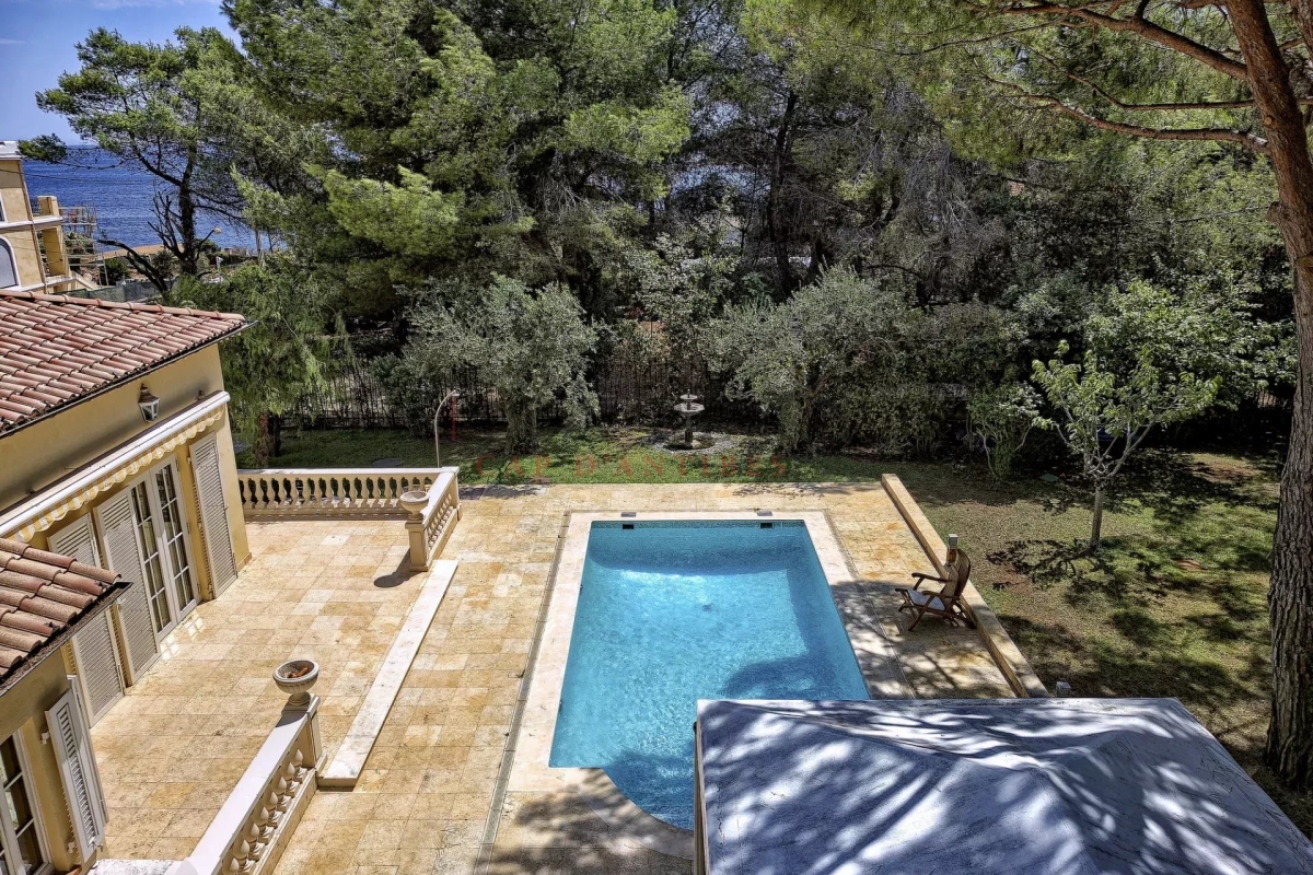 House, luxury and prestige, for sale Cap d'Antibes 6 main rooms 147m² 2558472