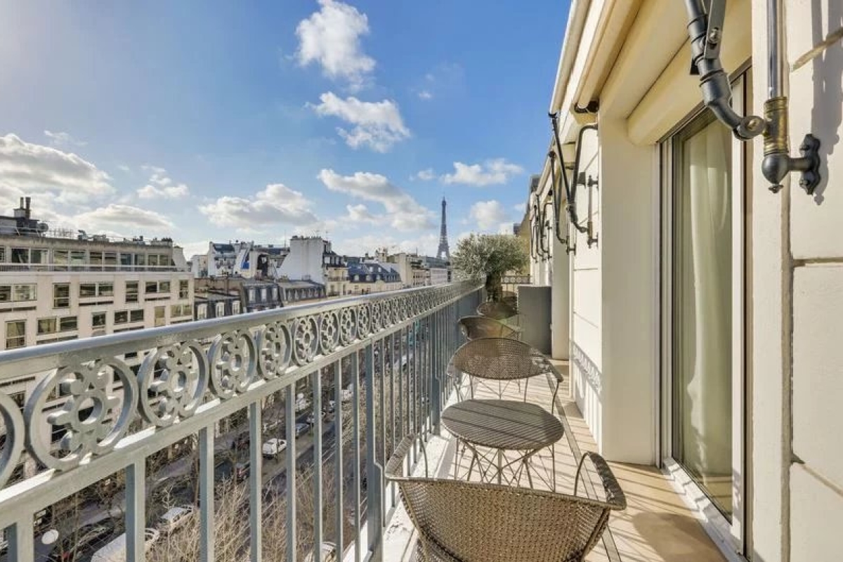 Apartment luxury and prestige for sale Paris 8 me 6 main rooms