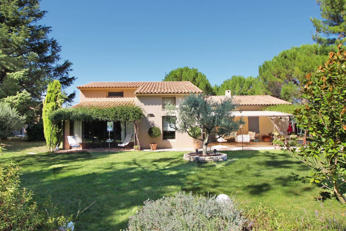 House, luxury and prestige, for sale Apt 7 main rooms 300m² 2610787