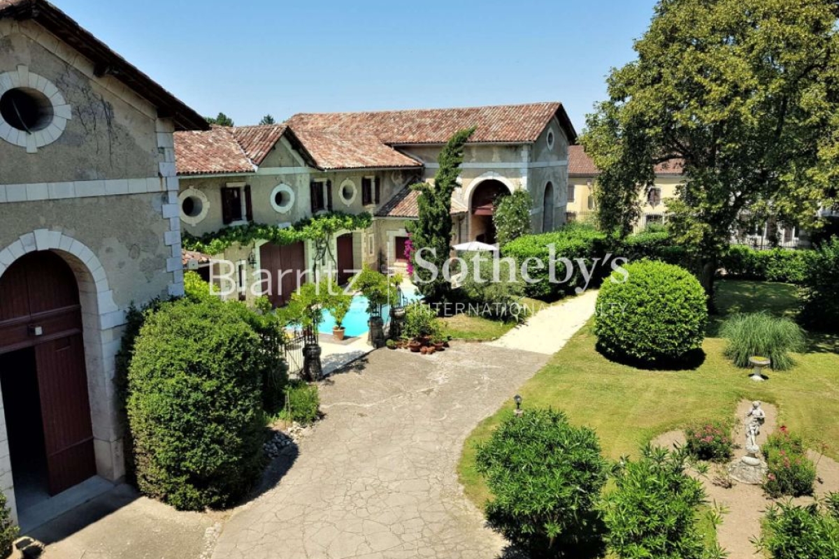 Luxury House for sale in Habas, 1 750 000 €, Photo 2