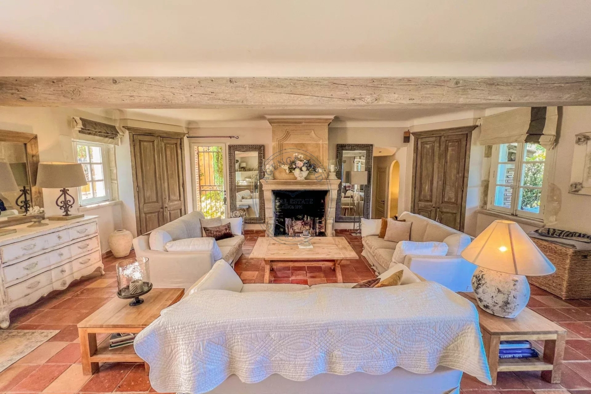 House, luxury and prestige, for sale PlandelaTour 8 main rooms