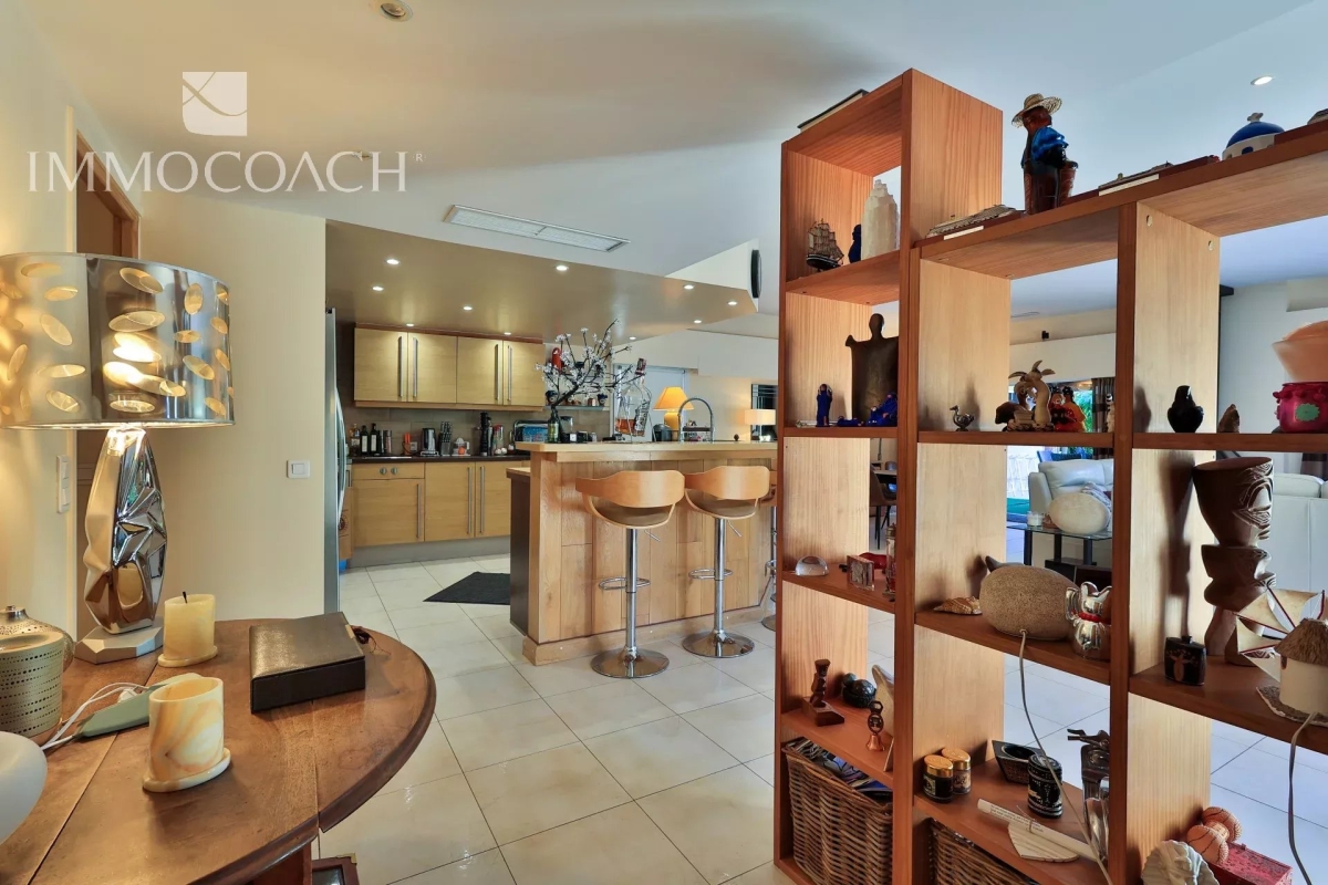Maison de luxe à vendre à Saint-Tropez, 2 950 000 €, Photo 5
