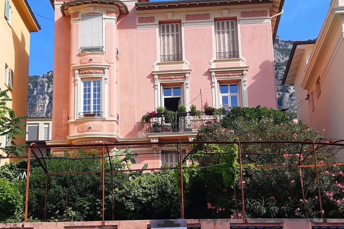 Apartment, luxury and prestige, for sale Beausoleil 4 main rooms 75m²