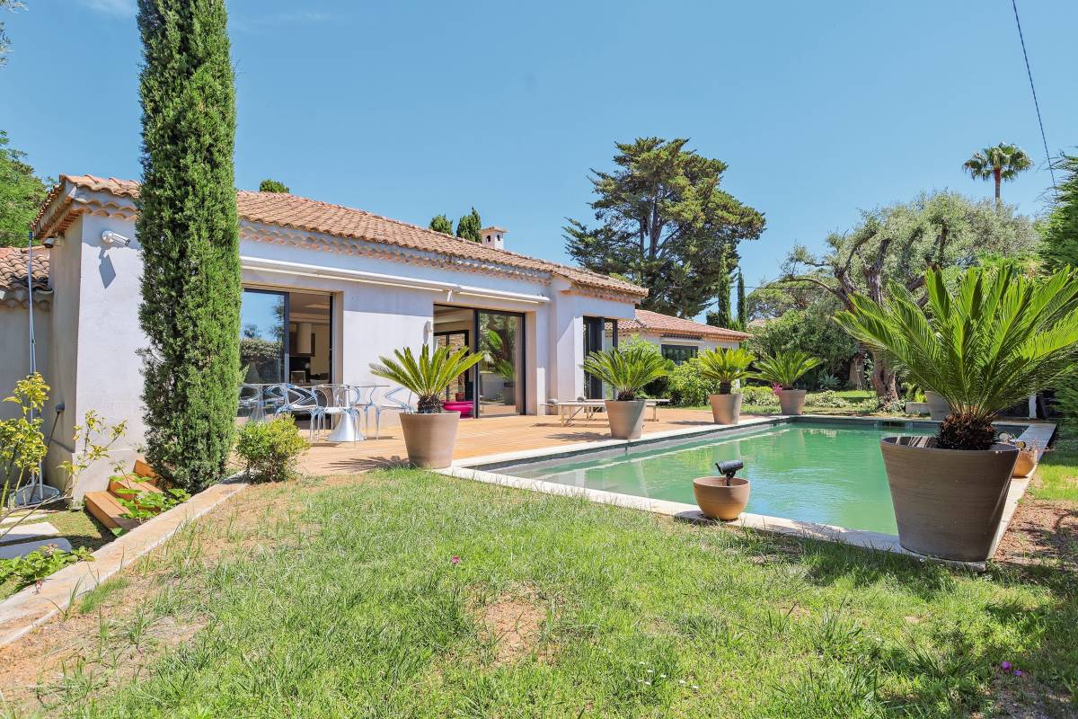 House, luxury and prestige, for sale Antibes 5 main rooms 200m² 2654916