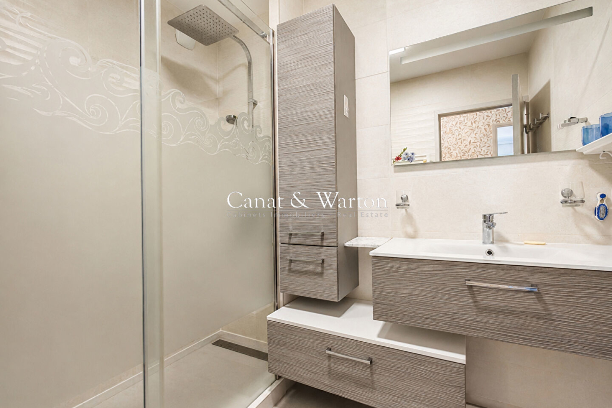 Luxury Apartment for sale in Saint-Raphaël, 495 000 €, Photo 6