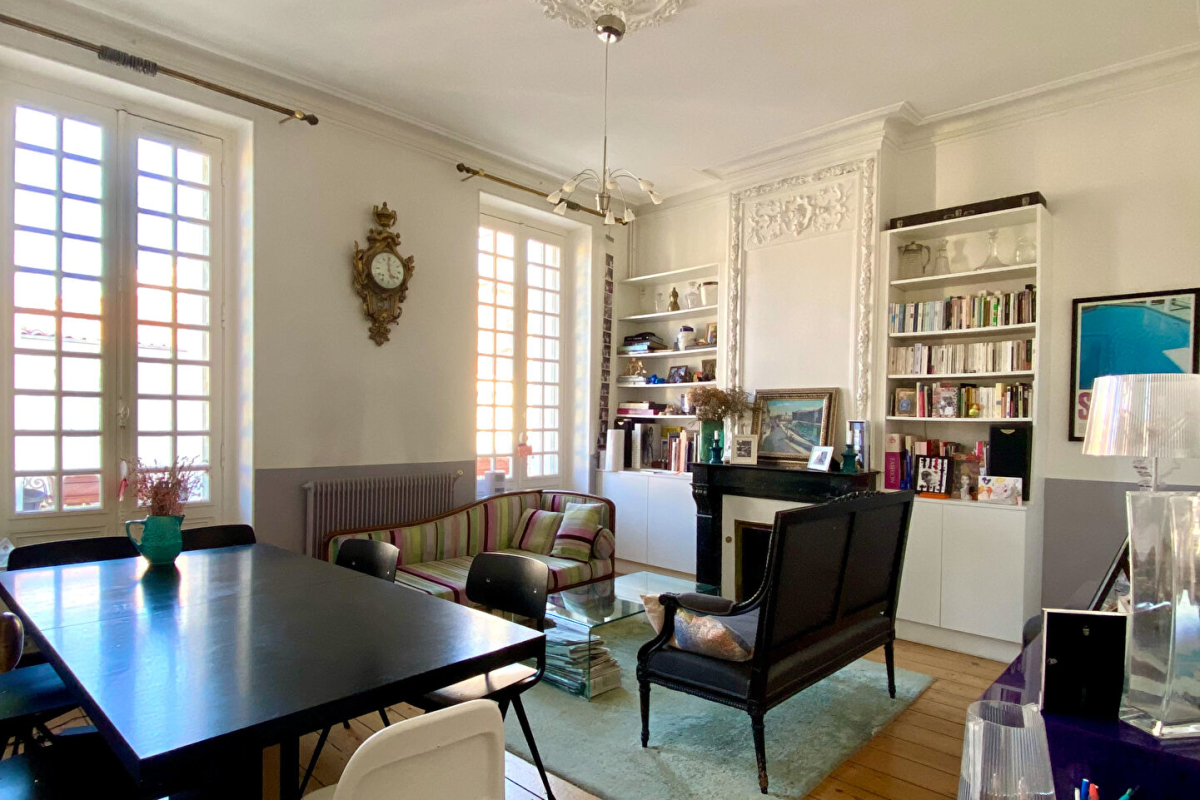 Luxury House for sale in Bordeaux, 580 000 €, Photo 1