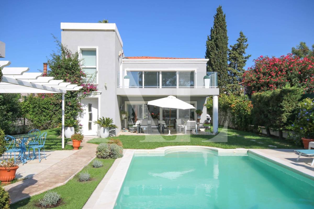 House, luxury and prestige, for sale Le Golfe Juan 6 main rooms 180m²