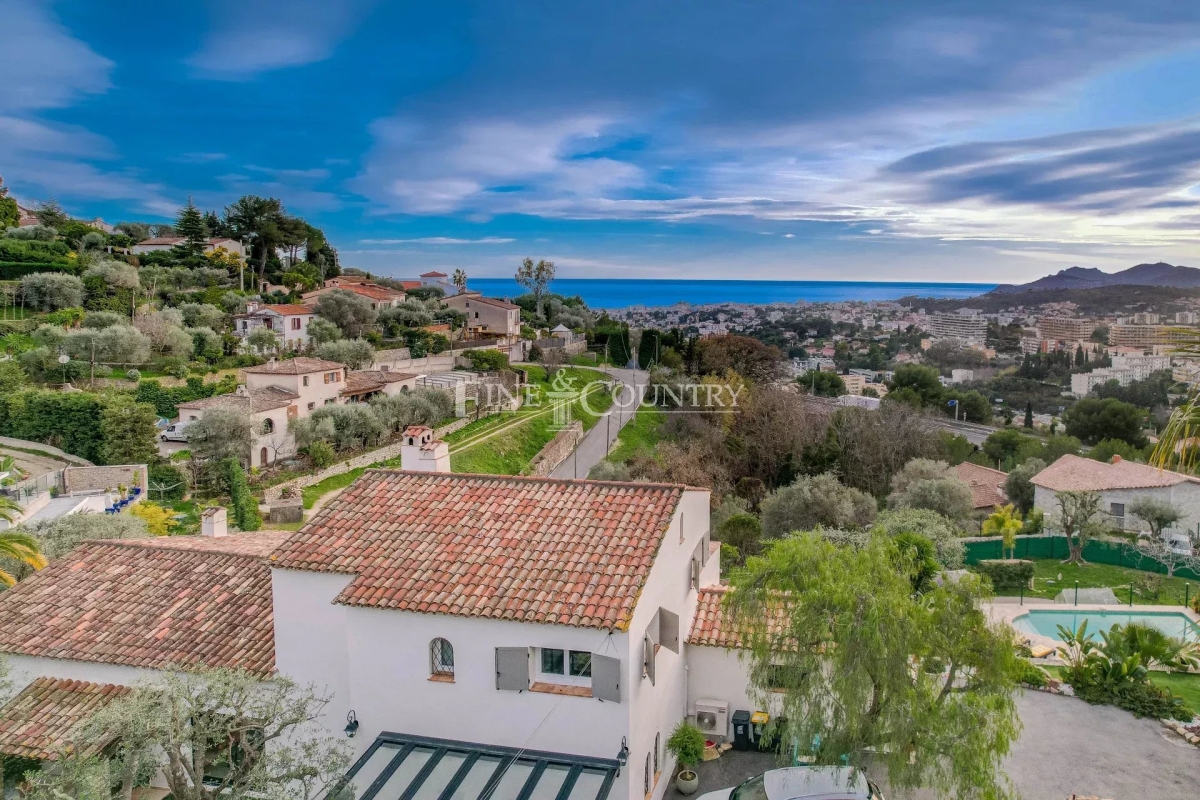 Luxury House for sale in Mougins, 1 590 000 €, Photo 2