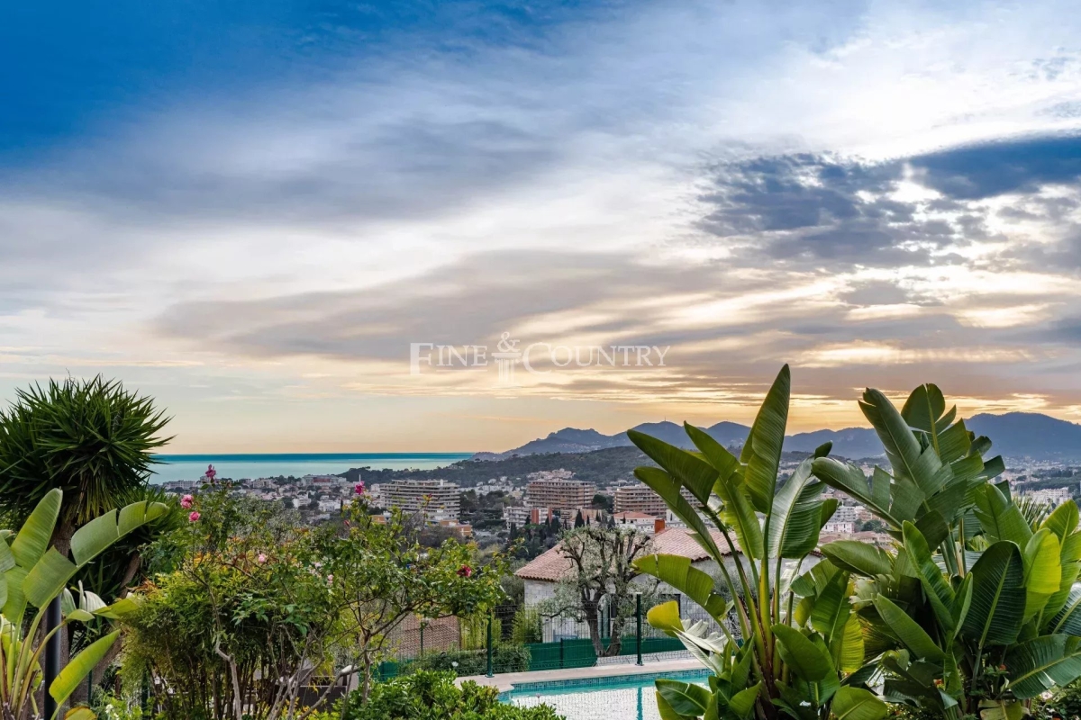 Luxury House for sale in Mougins, 1 590 000 €, Photo 3