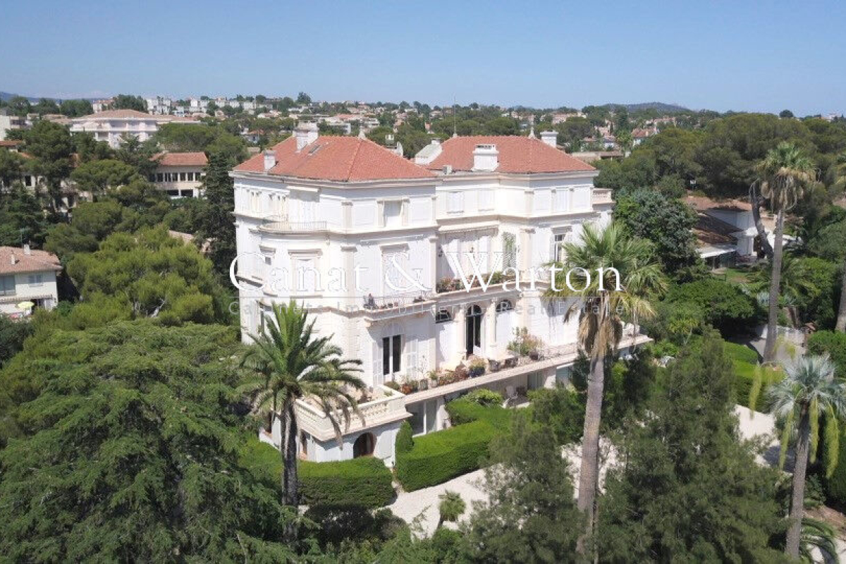 Luxury Apartment for sale in Saint-Raphaël, 499 000 €, Photo 1