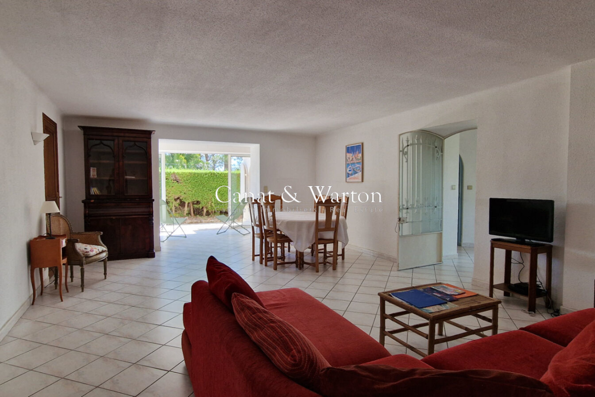Luxury Apartment for sale in Saint-Raphaël, 499 000 €, Photo 4