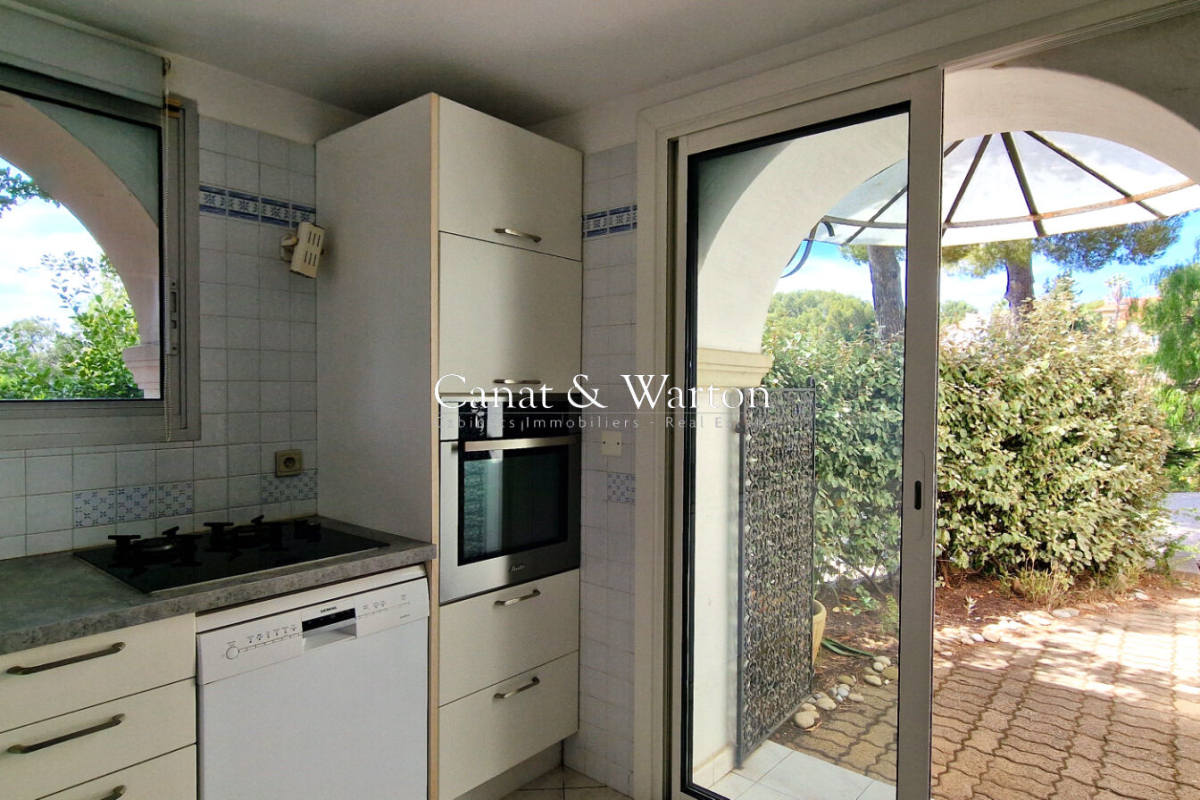 Luxury Apartment for sale in Saint-Raphaël, 499 000 €, Photo 6