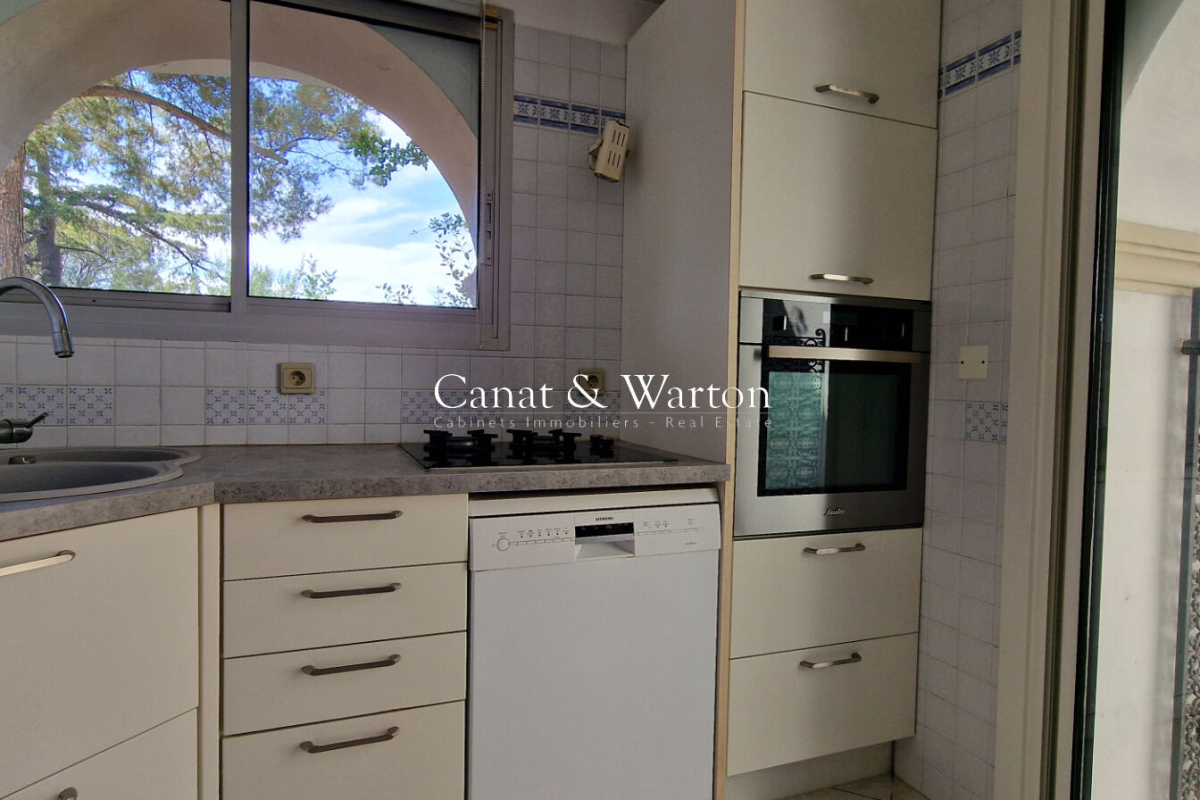 Luxury Apartment for sale in Saint-Raphaël, 499 000 €, Photo 7