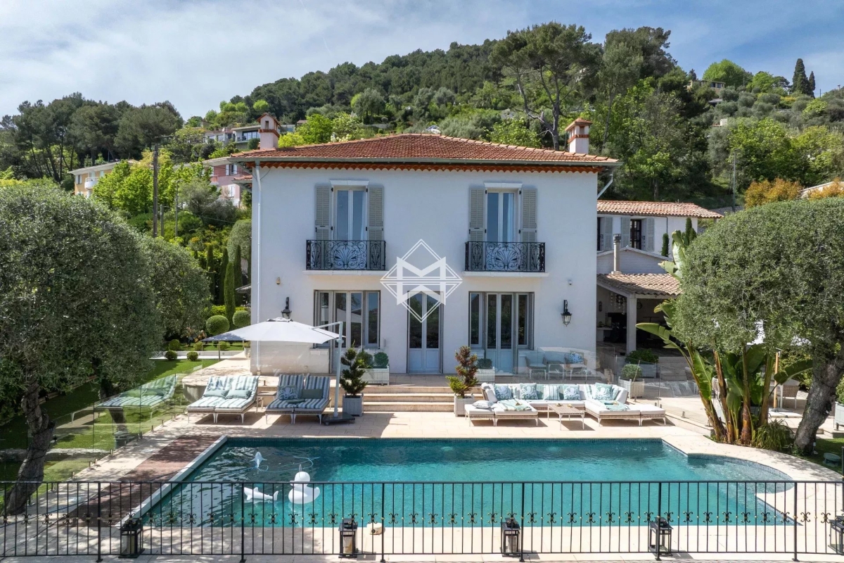 Luxury House for sale in Èze, 3 690 000 €, Photo 1