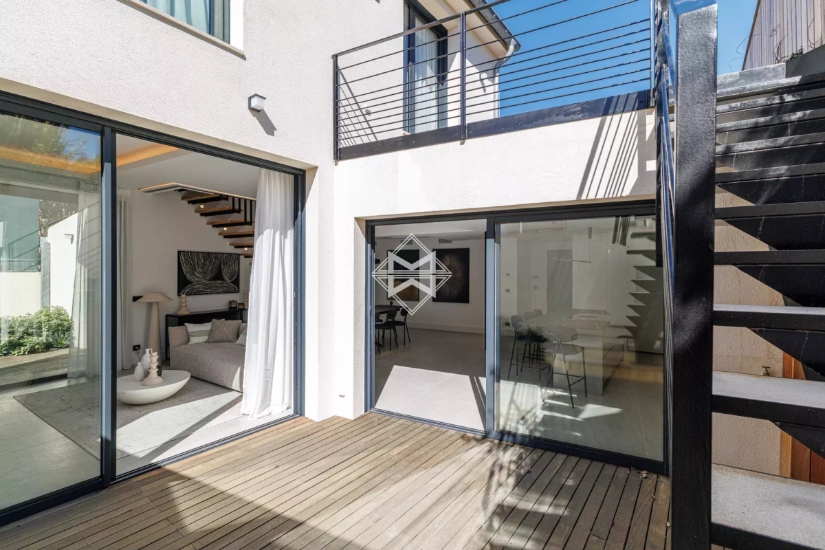 Maison de luxe à vendre à Saint-Jean-Cap-Ferrat, 2 800 000 €, Photo 1