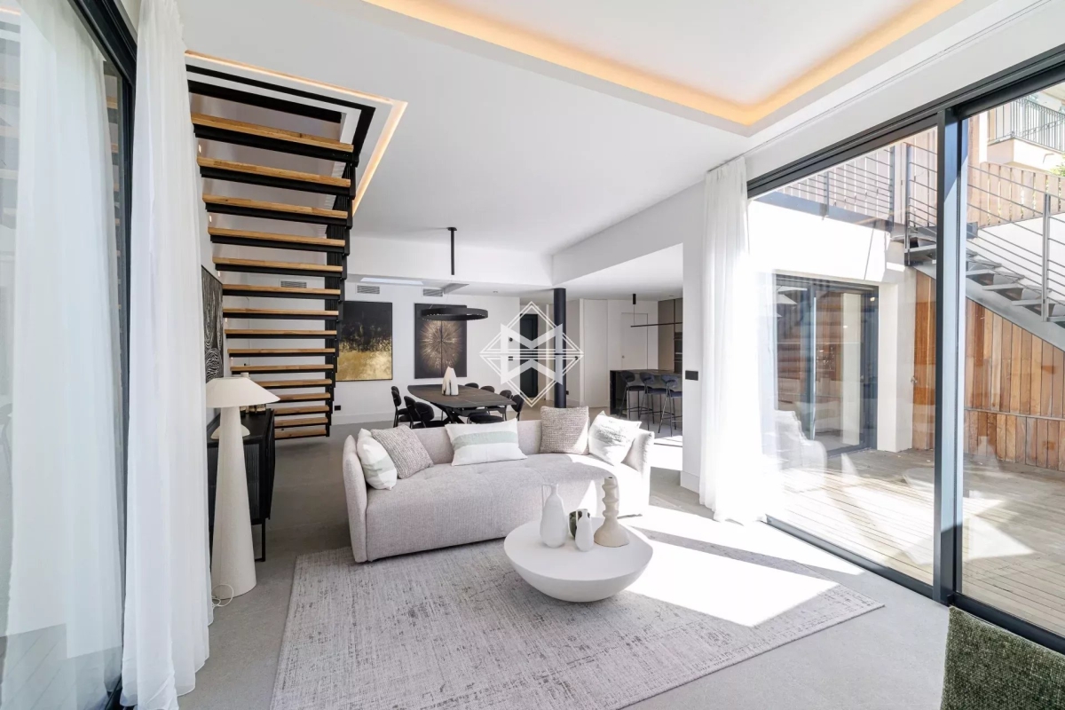 Maison de luxe à vendre à Saint-Jean-Cap-Ferrat, 2 800 000 €, Photo 2