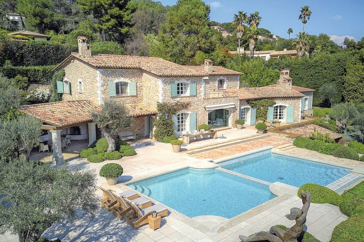 Maison, luxe et prestige, à vendre SaintPauldeVence 22 pièces